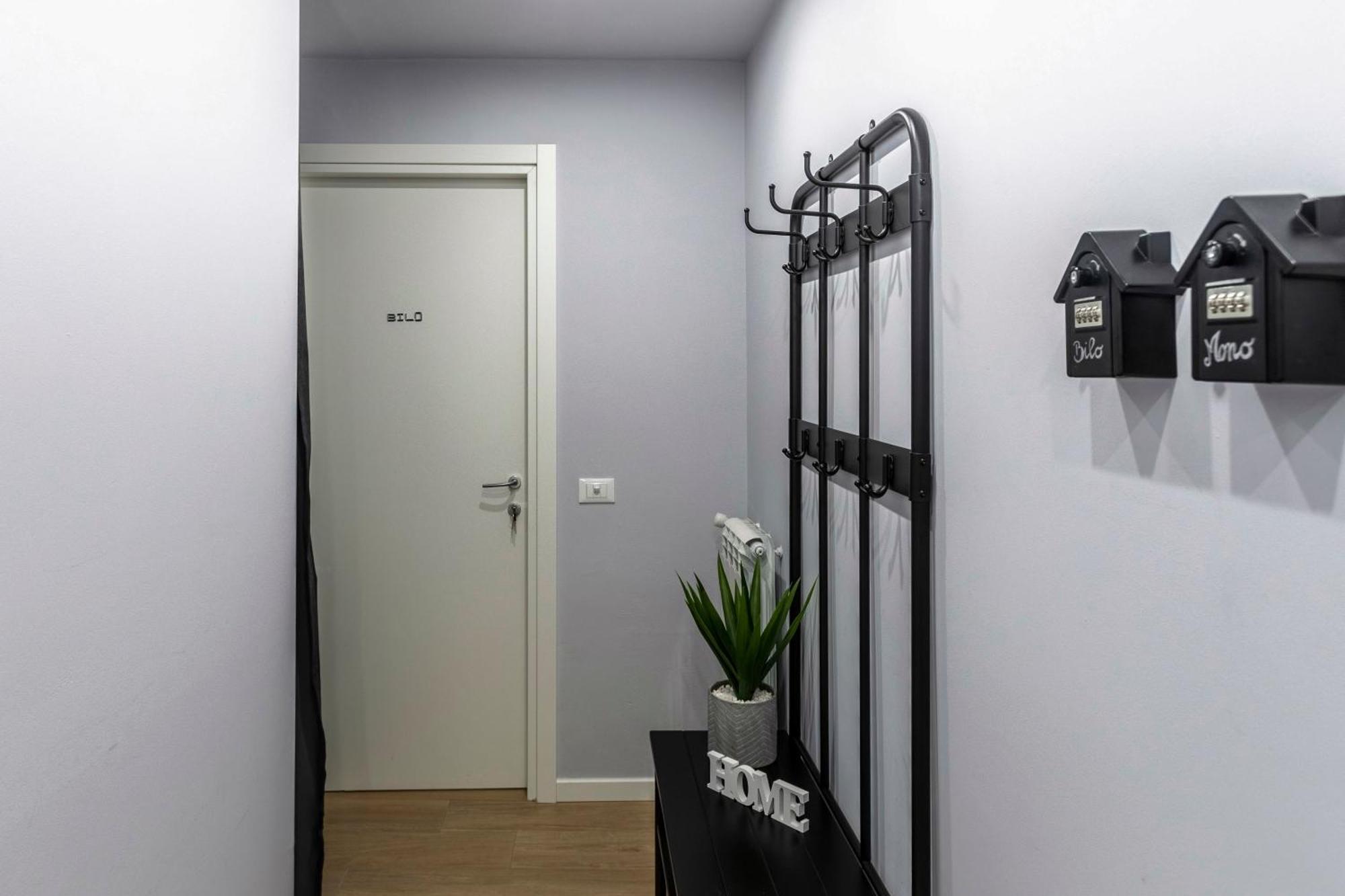 Casa Monti - Pavia City - By Host4U Bagian luar foto